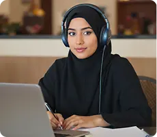 cradis-whose-us-girl-headphone